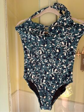 Garnet Hill Size 6 Floral One-Piece Swimsuit in Teal and White